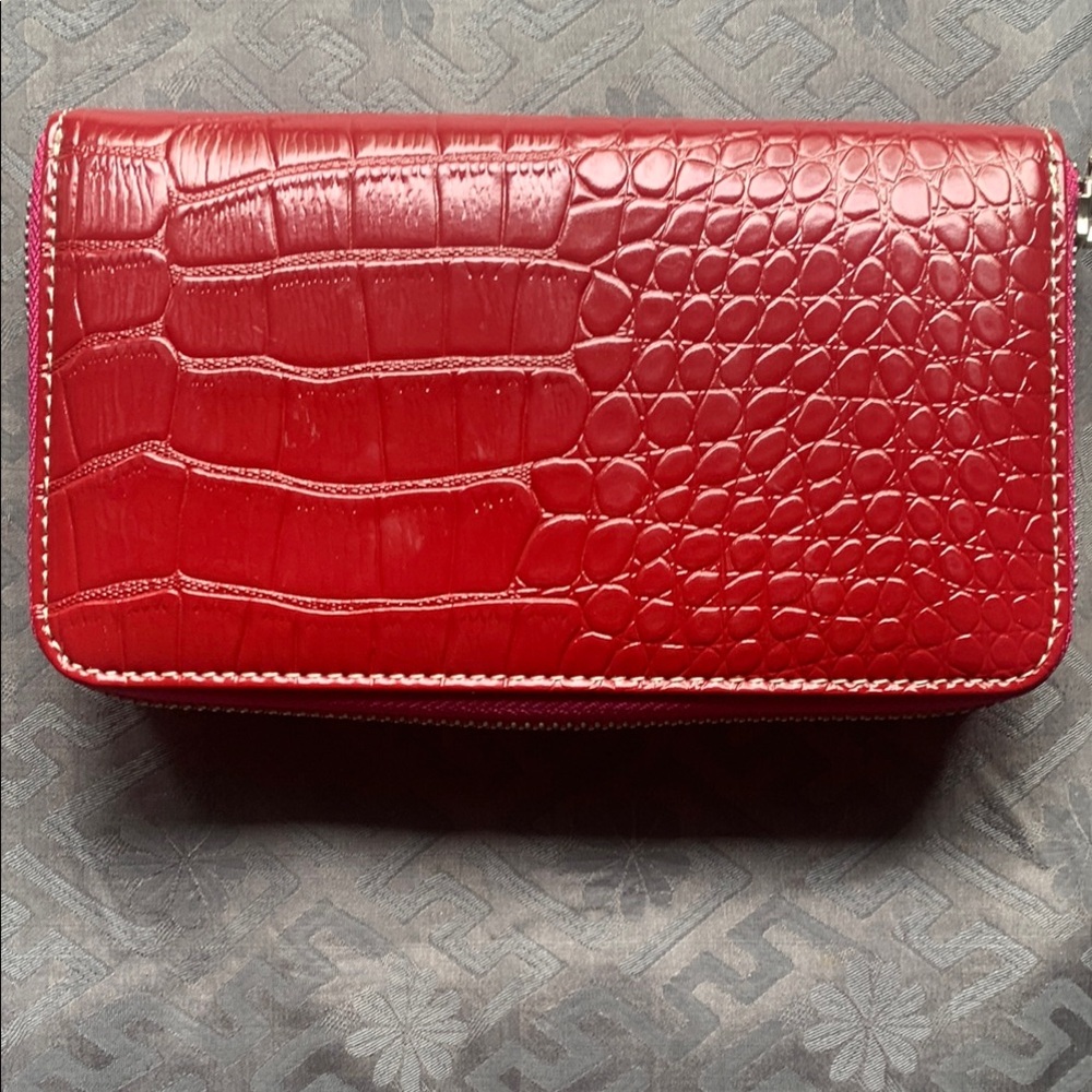 Elegant Red Crocodile-type Embossed Women's Wallet - Picture 2 of 6